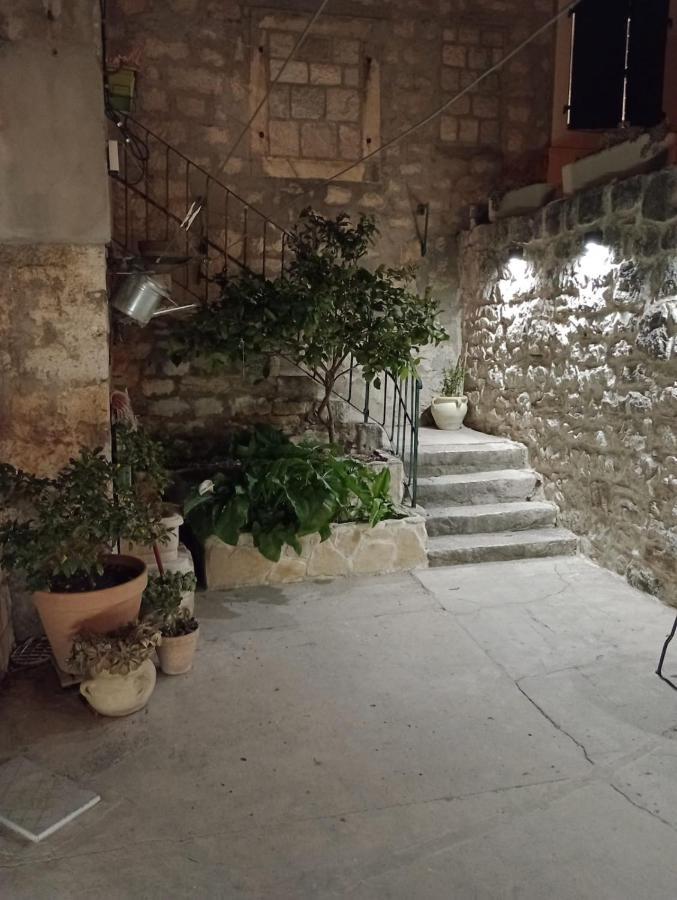 Apartment Antica With Yard & Bbq Σπλιτ Εξωτερικό φωτογραφία