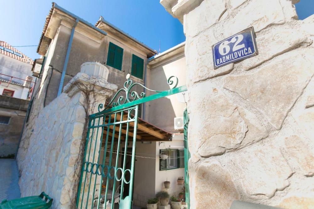 Apartment Antica With Yard & Bbq Σπλιτ Εξωτερικό φωτογραφία