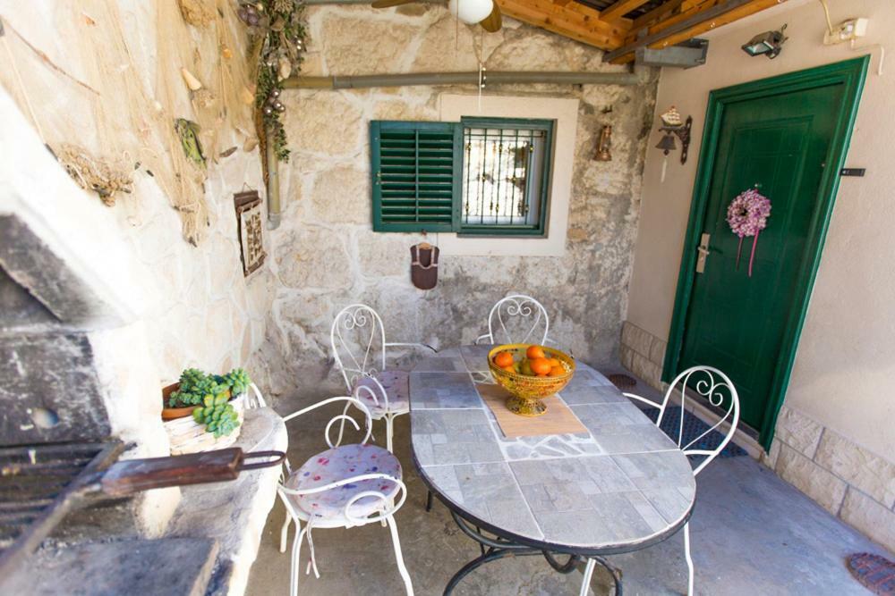 Apartment Antica With Yard & Bbq Σπλιτ Εξωτερικό φωτογραφία