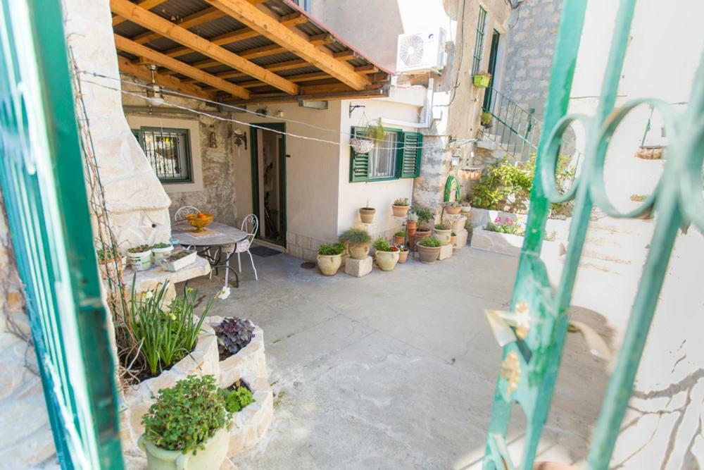 Apartment Antica With Yard & Bbq Σπλιτ Εξωτερικό φωτογραφία